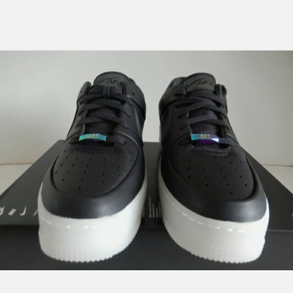 WMNS NIKE AF1